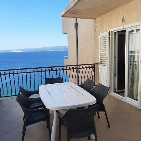 Apartament Karla *